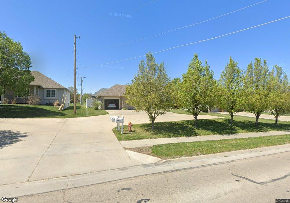 4029 SW Wanamaker Rd, Topeka, KS 66610 - photo 1