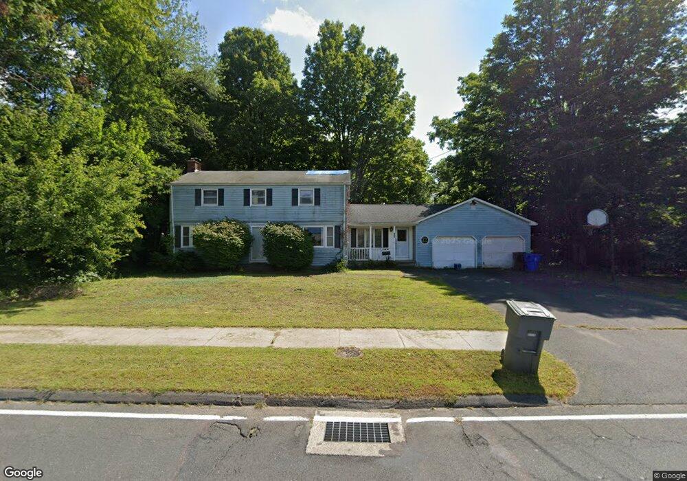 174 Weymouth Rd, Enfield, CT 06082 - photo 1