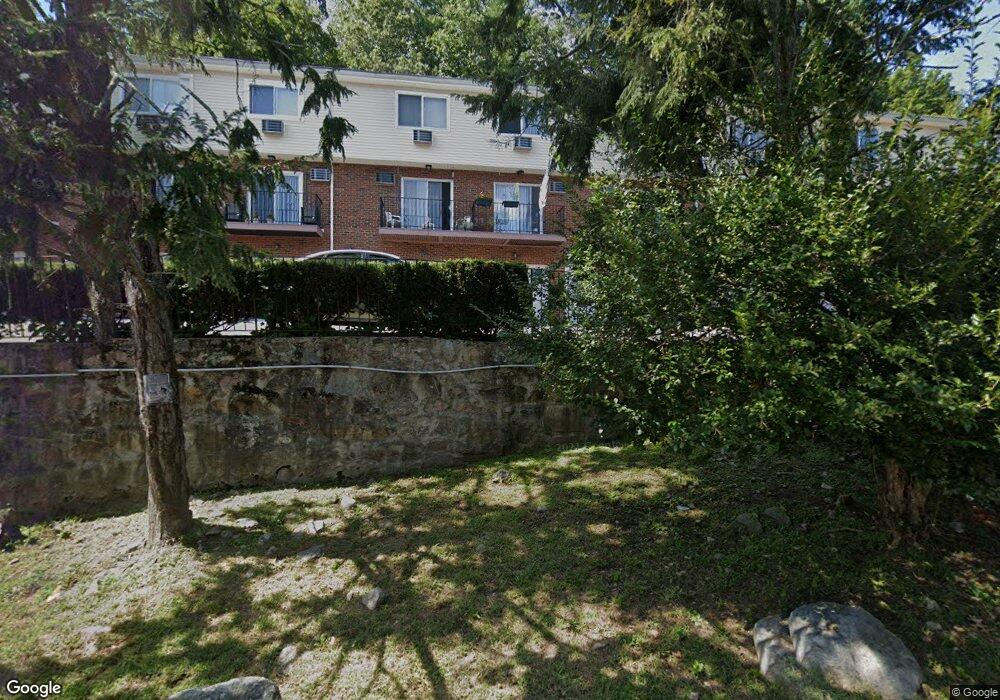 96 Columbus Place unit 8, Stamford, CT 06907 - photo 1