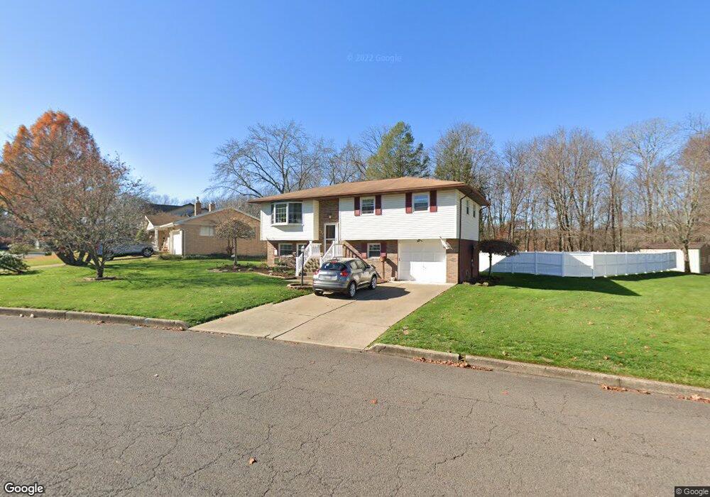 121 Meadow Crest Dr, Nanticoke, PA 18634 - photo 1