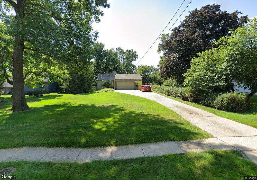 3920 Amick Ave, Des Moines, IA 50310 - photo 1