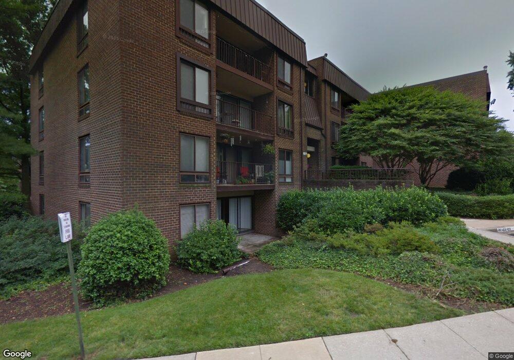 136 Roberts Ln unit 403, Alexandria, VA 22314 - photo 1