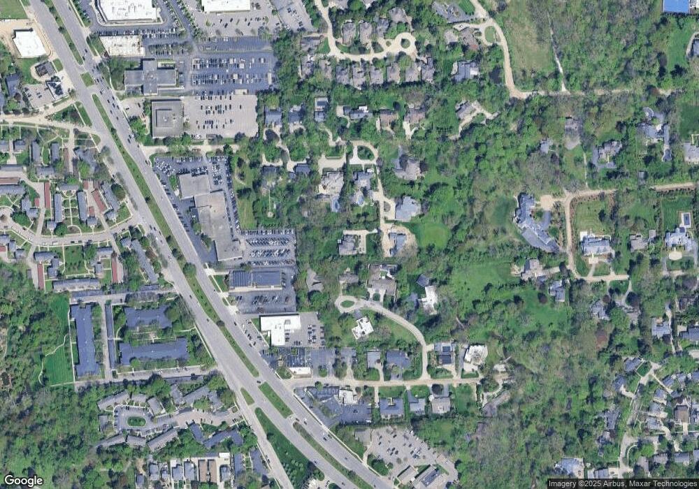 92 Manor Ct, Bloomfield Hills, MI 48304 - photo 1