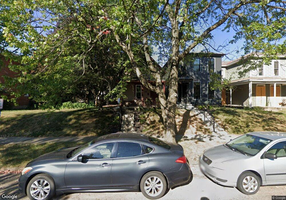 1021 Hunter Ave, Columbus, OH 43201 - photo 1