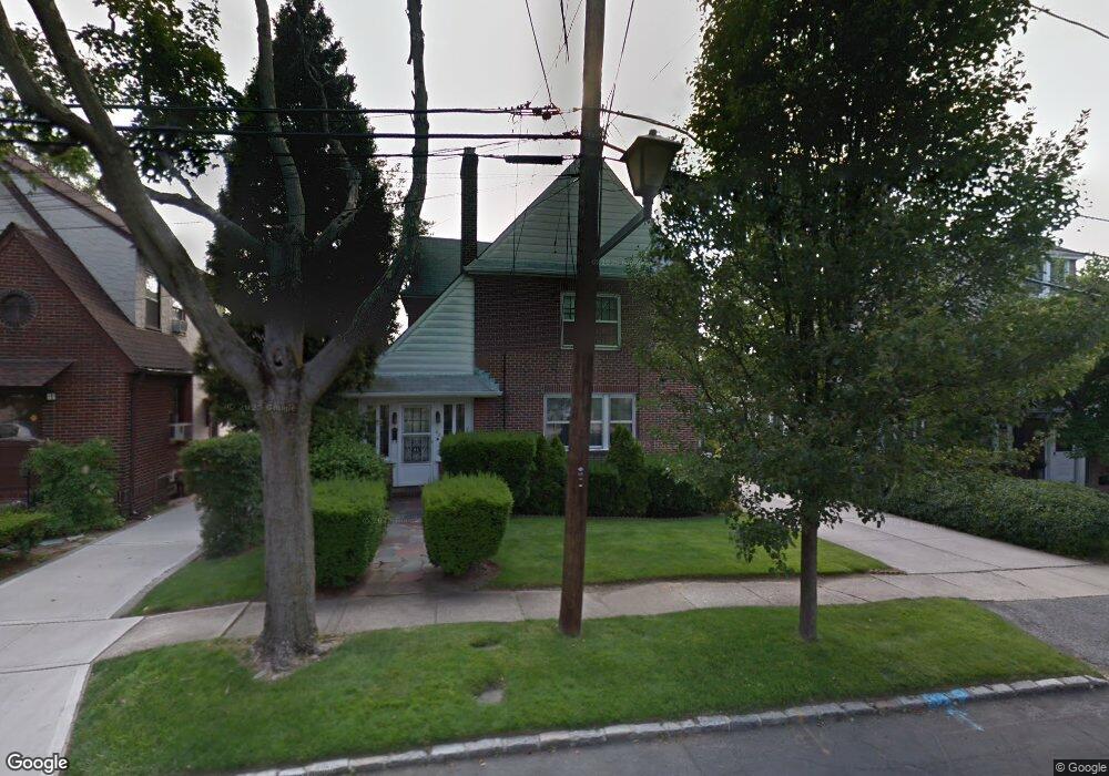 46 Essex Rd, Great Neck, NY 11023 - photo 1