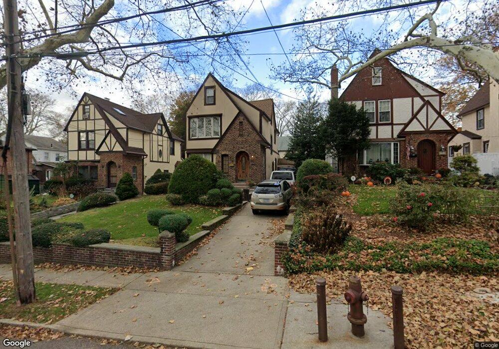 3370 Utopia Pkwy, Flushing, NY 11358 - photo 1