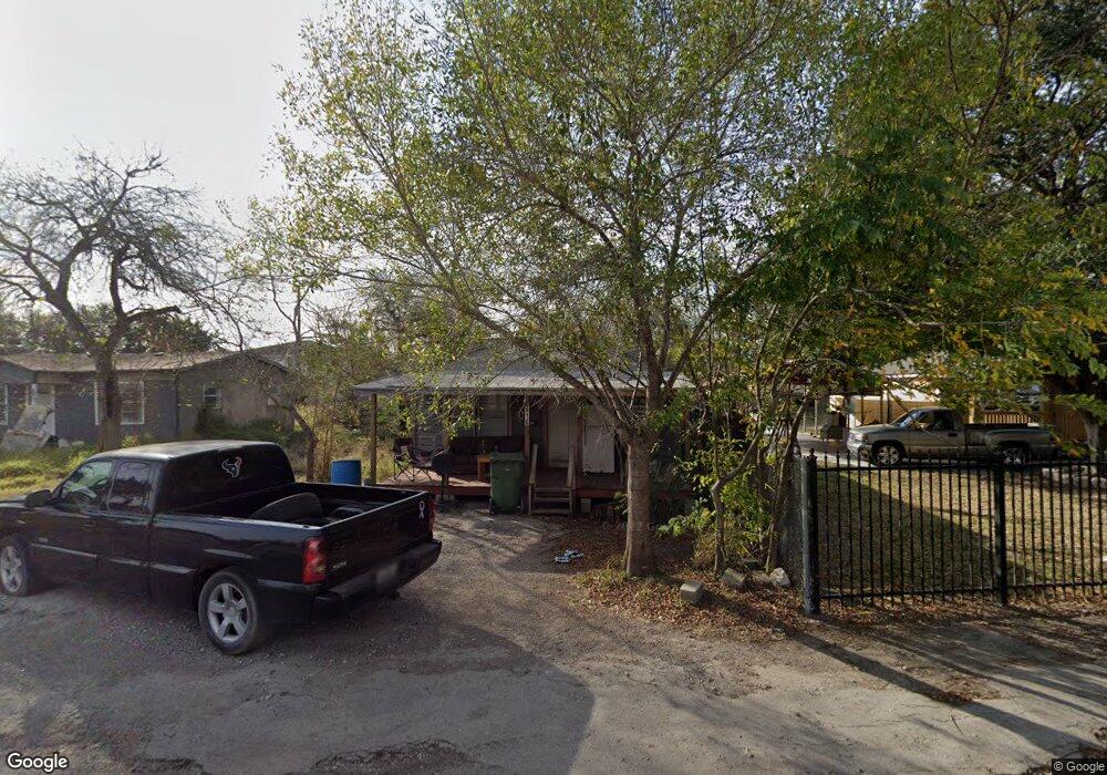 816 Garcia St, Robstown, TX 78380 - photo 1