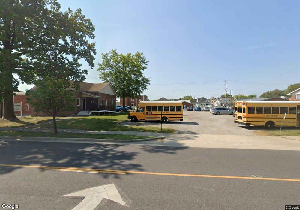 211 & 213 N Third St, Effingham, IL 62401 - photo 1