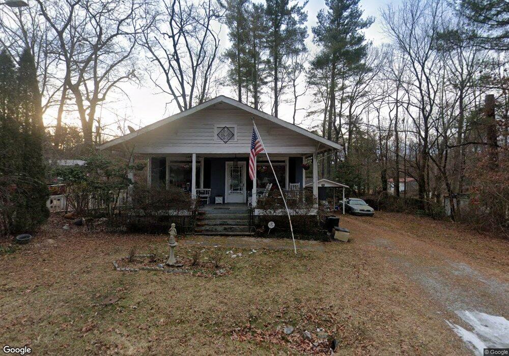 670 Waddell Dr, Hendersonville, NC 28792 - photo 1