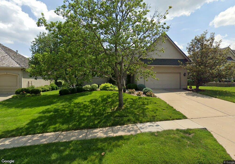 9905 Fountain Cir, Lenexa, KS 66220 - photo 1
