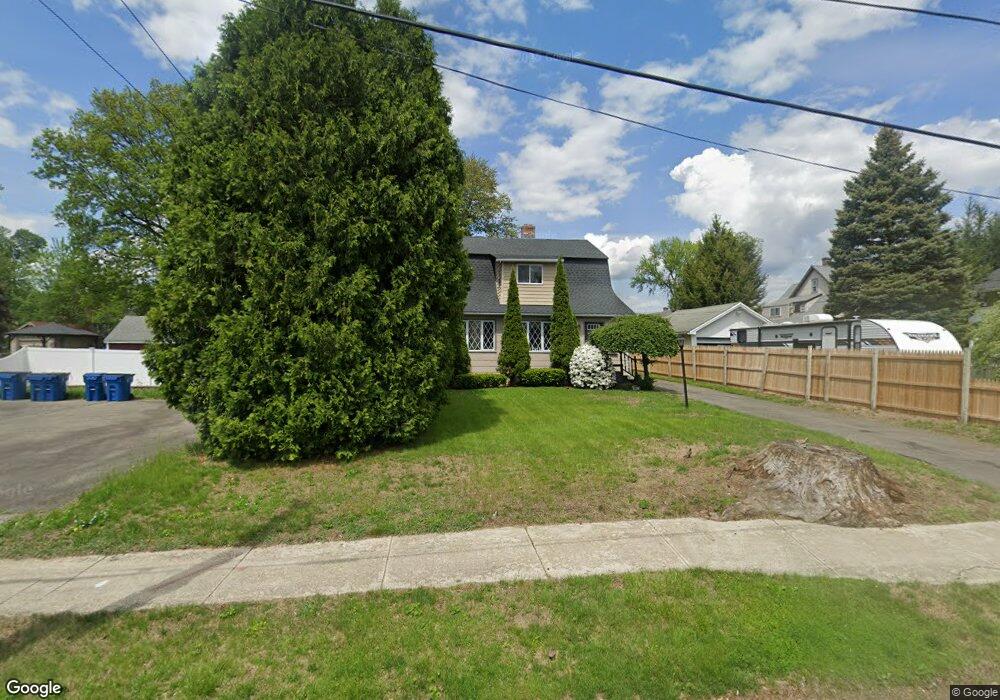 20 Fox St, West Springfield, MA 01089 - photo 1