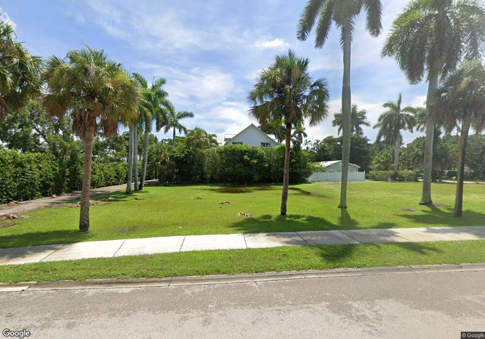 865 8th St S, Naples, FL 34102 - photo 1