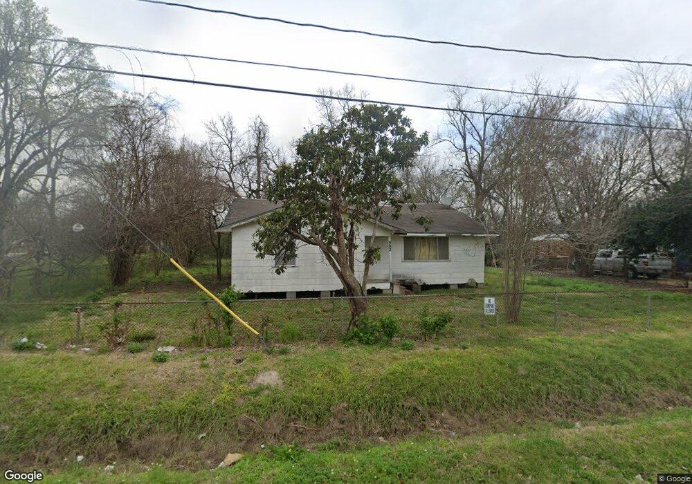 982 Calvin Ave, Houston, TX 77088 - photo 1