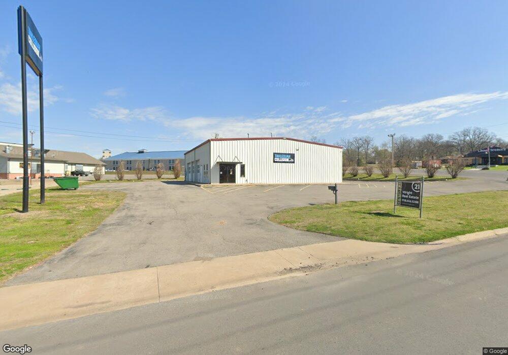 877 E 4th St, Tahlequah, OK 74464 - photo 1