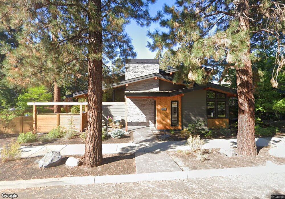 1425 NW Lewis St, Bend, OR 97703 - photo 1