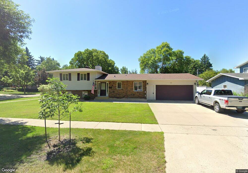 13 28th Ave NE, Fargo, ND 58102 - photo 1