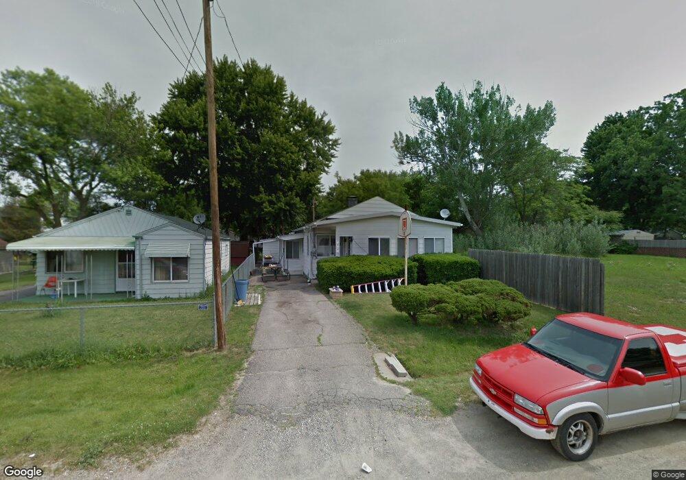 2522 Walton Ave, Flint, MI 48504 - photo 1