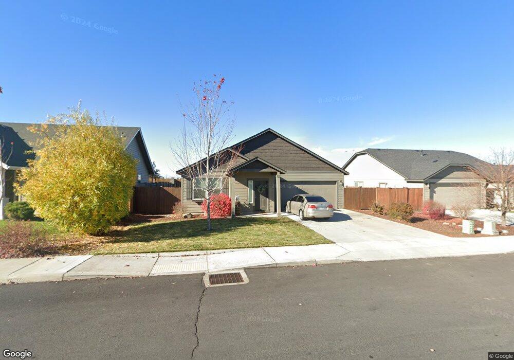 2183 NE 3rd St, Redmond, OR 97756 - photo 1