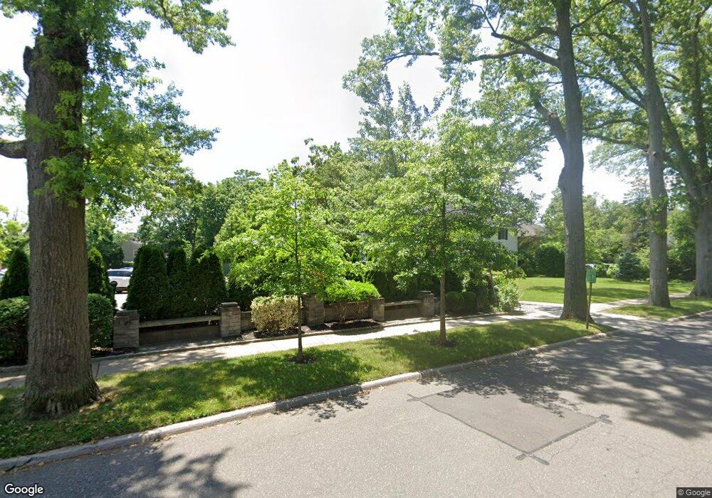 601 Plandome Rd unit 1, Manhasset, NY 11030 - photo 1