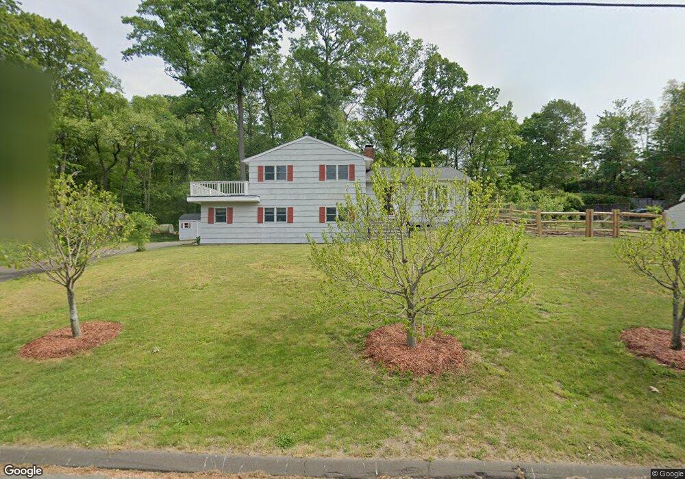 10 Horseshoe Dr, Trumbull, CT 06611 - photo 1