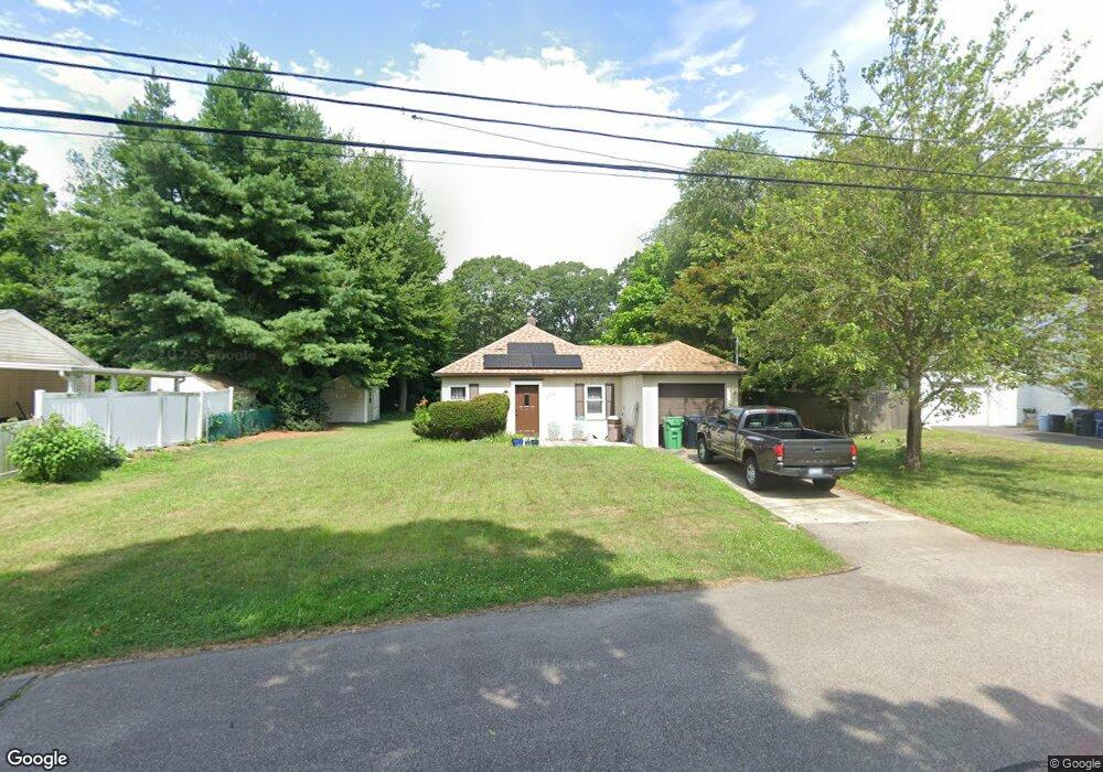 109 Circuit Dr, Warwick, RI 02889 - photo 1