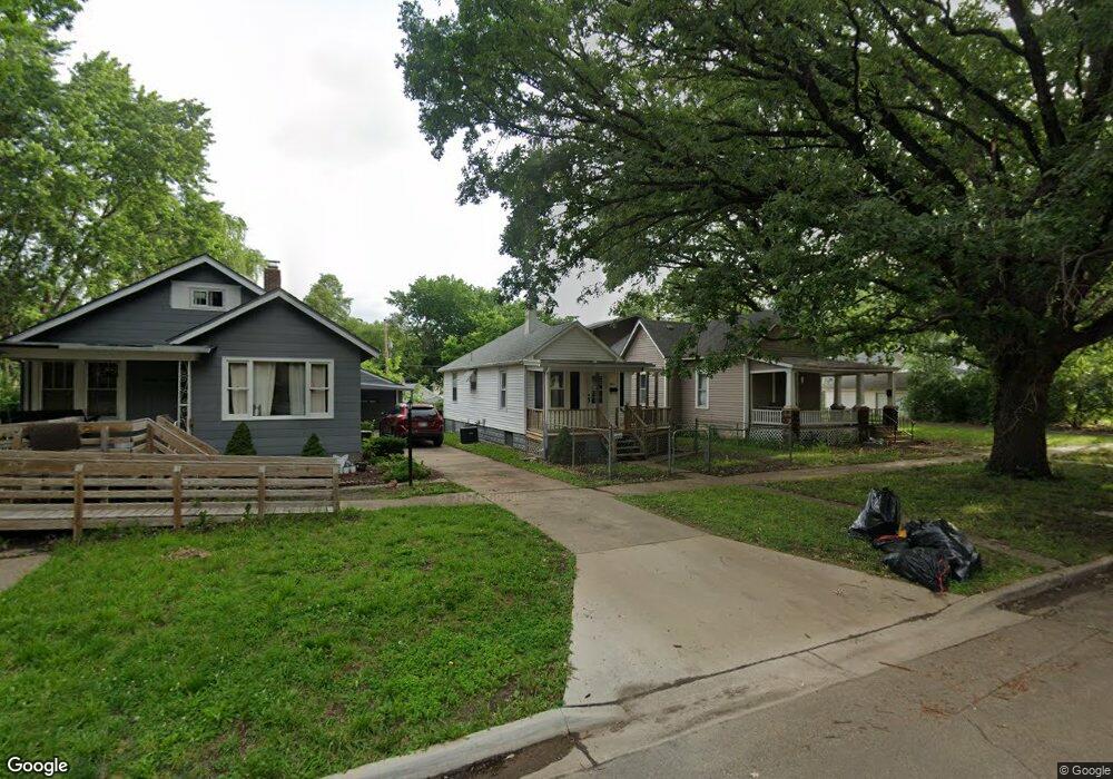 1816 SW Cherokee St, Topeka, KS 66606 - photo 1