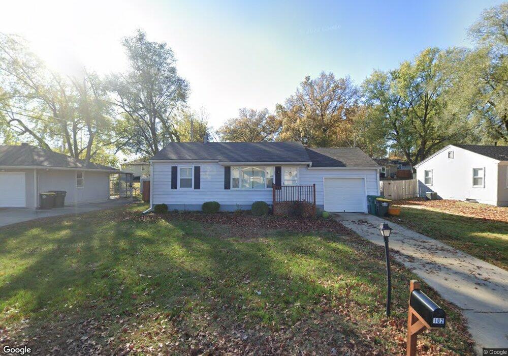 102 Woodland St, Lansing, KS 66043 - photo 1