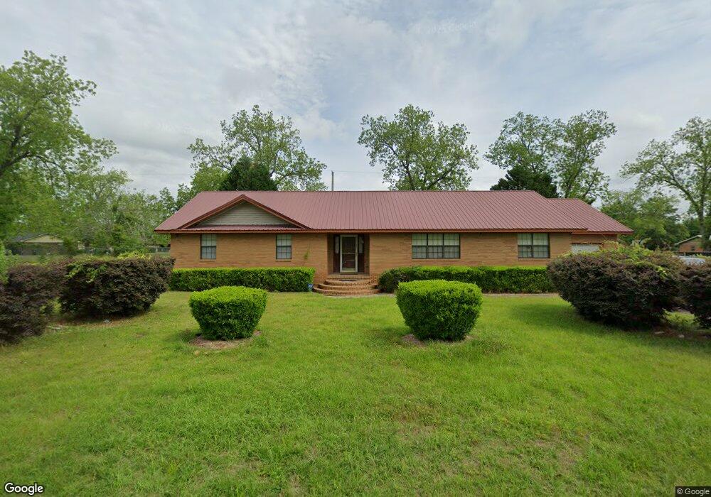 134 Royal Ct, Fitzgerald, GA 31750 - photo 1