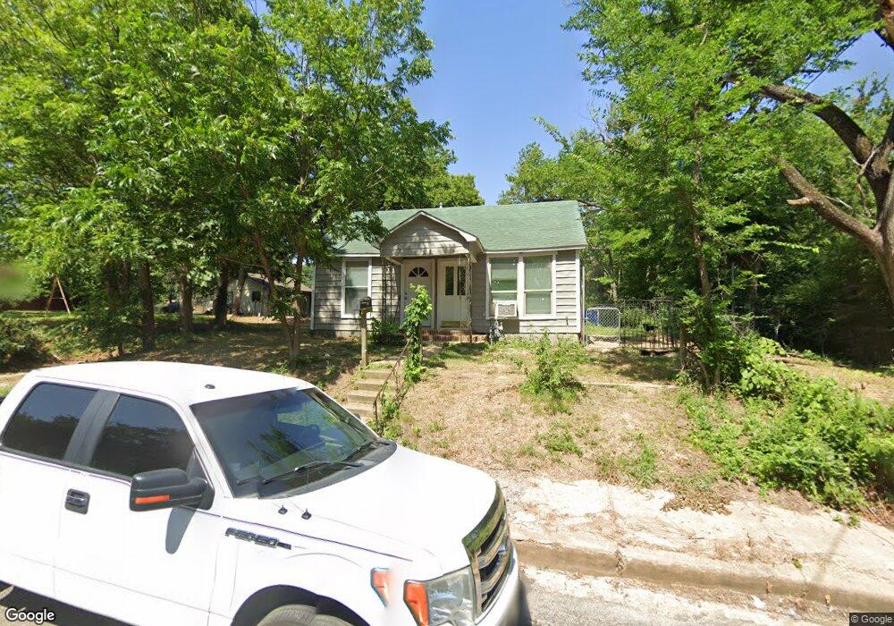 205 S Main St, Bonham, TX 75418 - photo 1