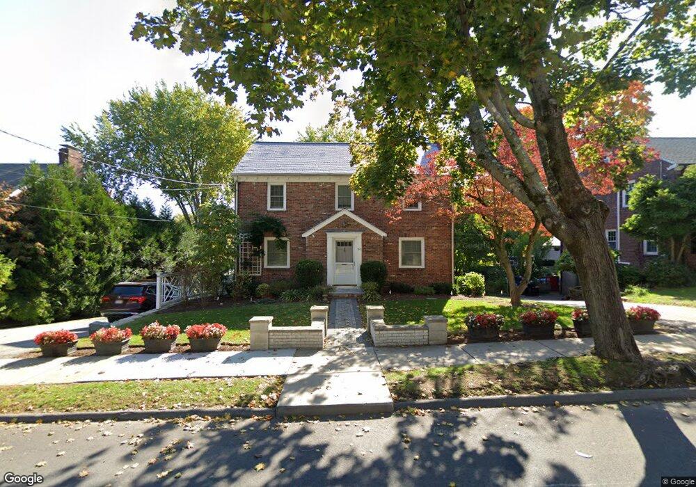 86 Somerset Rd, Brookline, MA 02445 - photo 1