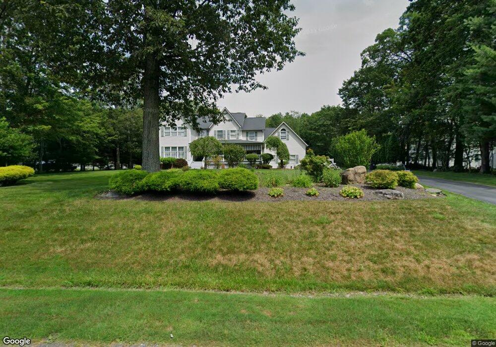 109 Timberwood Dr, Mountain Top, PA 18707 - photo 1