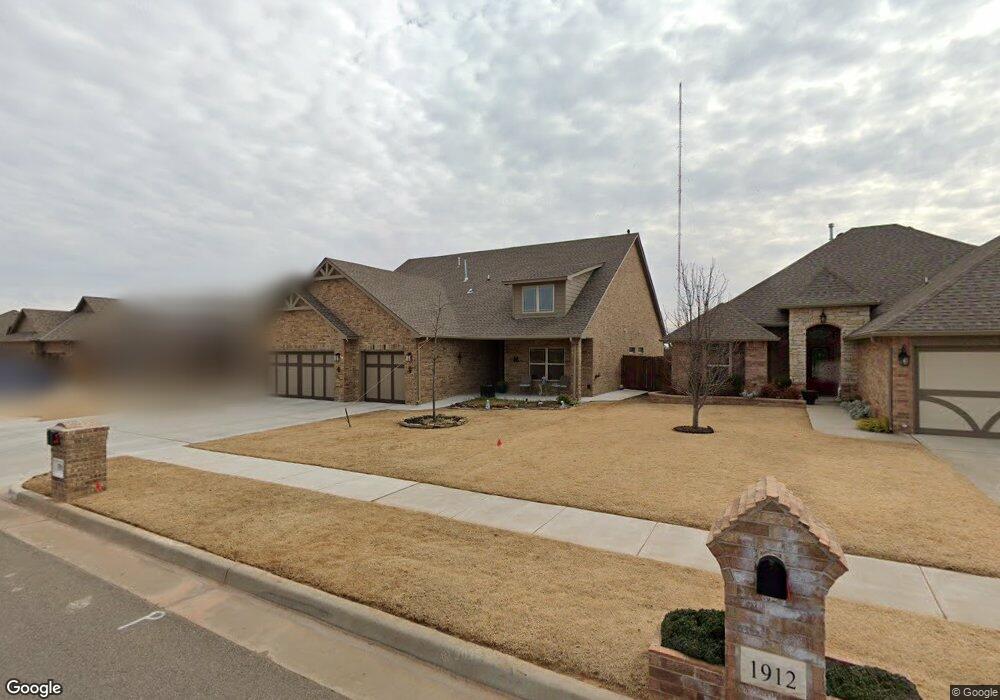 1916 NE 25th St, Moore, OK 73160 - photo 1