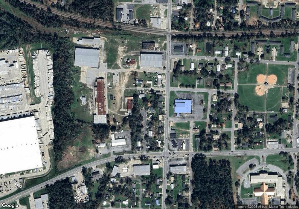 706 Kennedy Cir, Douglas, GA 31533 - photo 1