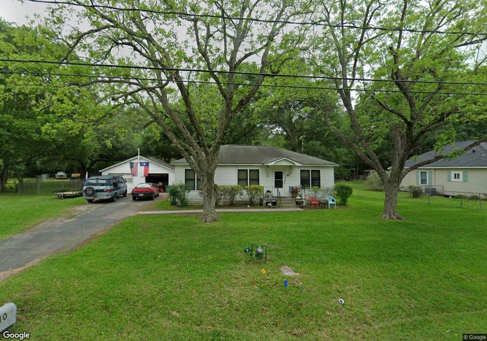 610 Hospital St, Tomball, TX 77375 - photo 1