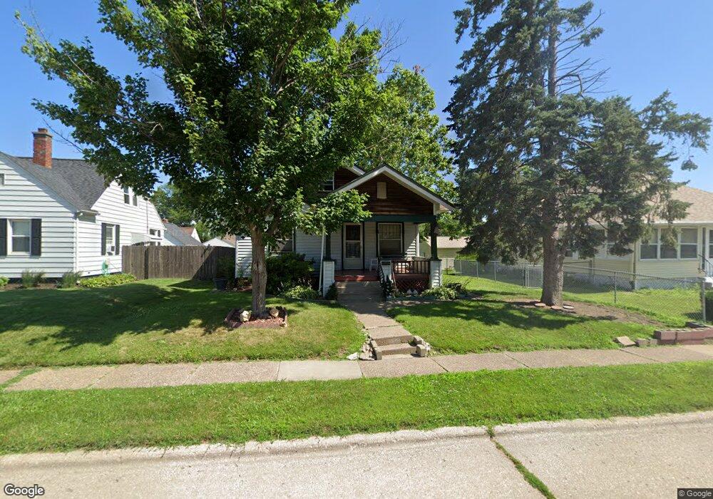 2308 W Pleasant St, Davenport, IA 52804 - photo 1
