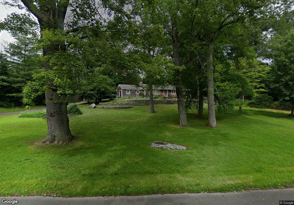 70 Bowman Dr, Greenwich, CT 06831 - photo 1