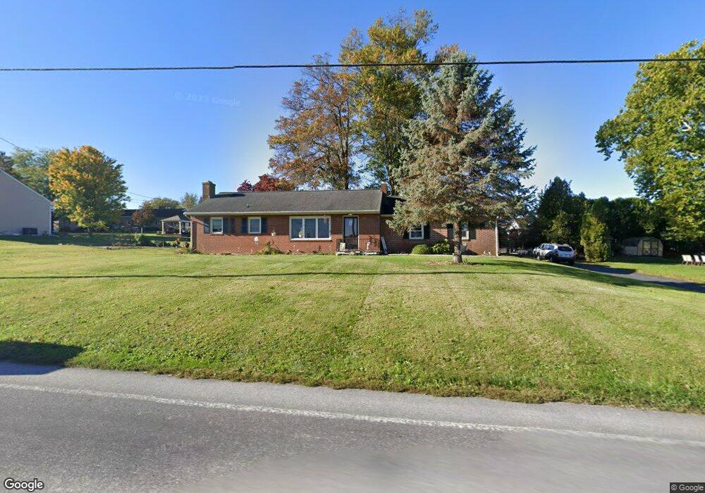 450 N Railroad Ave, New Holland, PA 17557 - photo 1