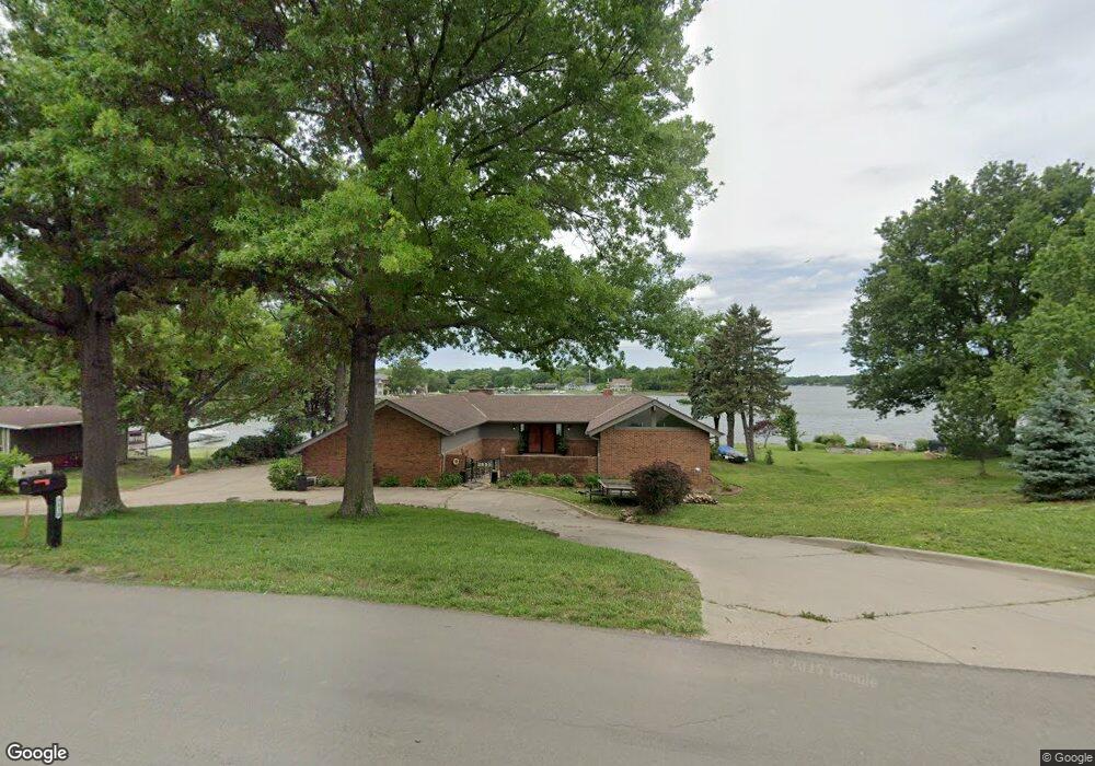 3821 SW Chelmsford Rd, Topeka, KS 66610 - photo 1