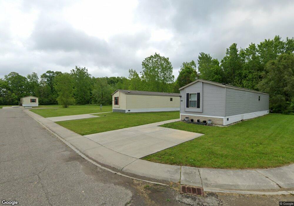 146 Maple Wood, Flint, MI 48504 - photo 1