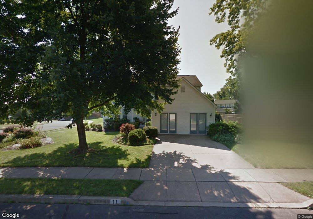 11 Jennifer Ln, Morrisville, PA 19067 - photo 1