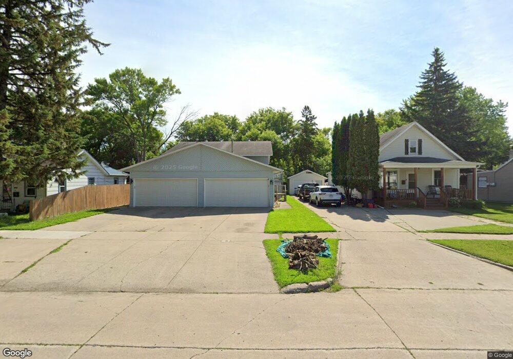 1440 16 1 2 St S, Fargo, ND 58103 - photo 1