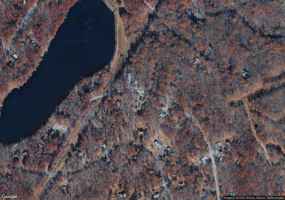 158 Mockingbird Ct, Bushkill, PA 18324 - photo 1