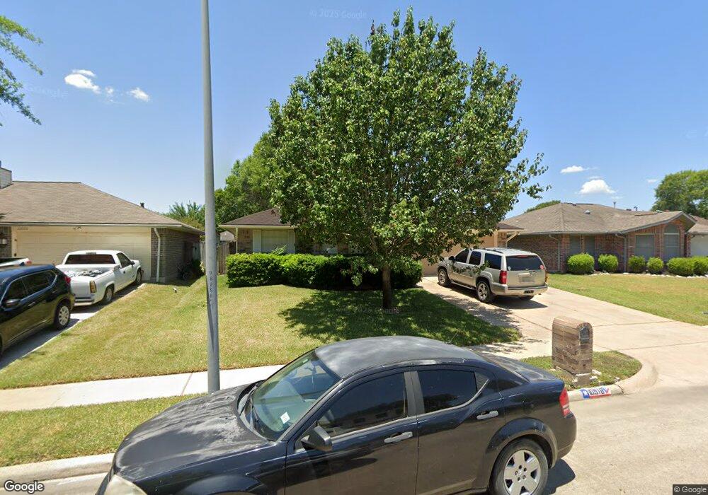 10918 Gulf Bridge Ct, Houston, TX 77075 - photo 1