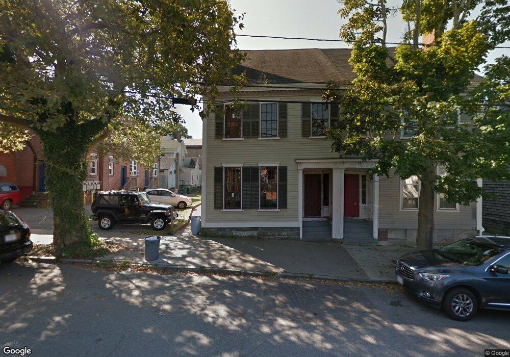 44 Bradford St unit 2, Bristol, RI 02809 - photo 1