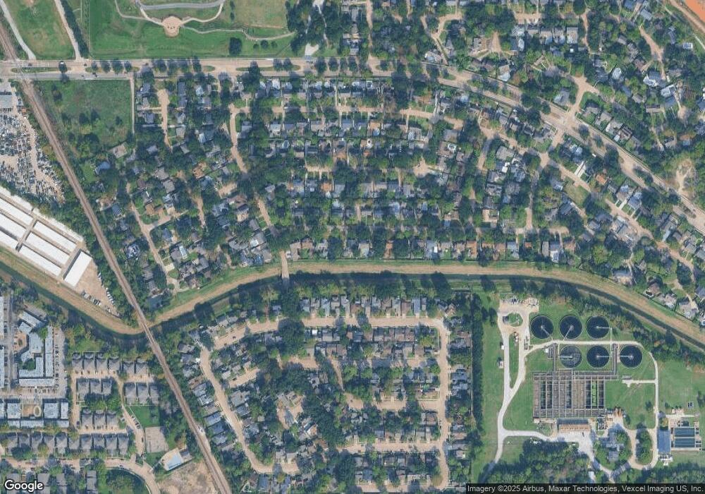 5035 Oak Shadows Dr, Houston, TX 77091 - photo 1