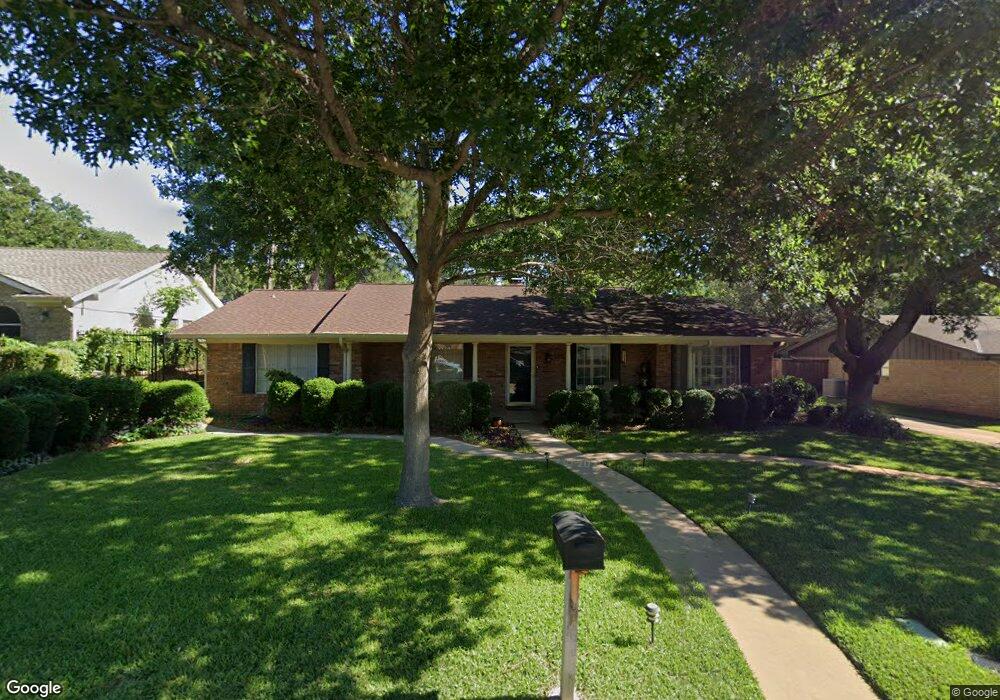 33 Yorkshire, Bedford, TX 76021 - photo 1