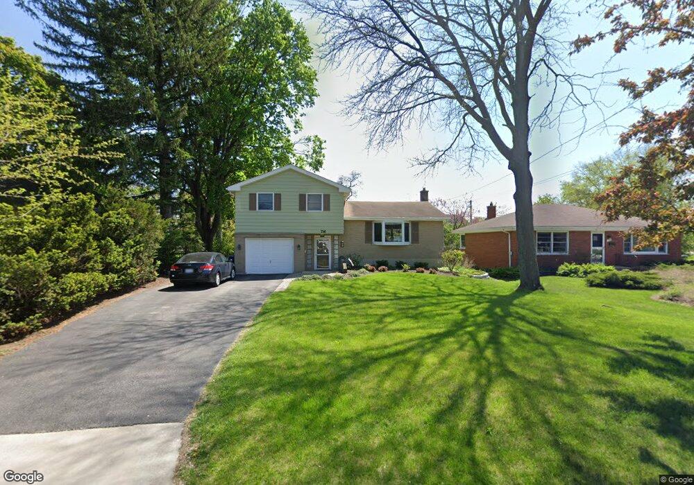 716 E Evergreen St, Wheaton, IL 60187 - photo 1