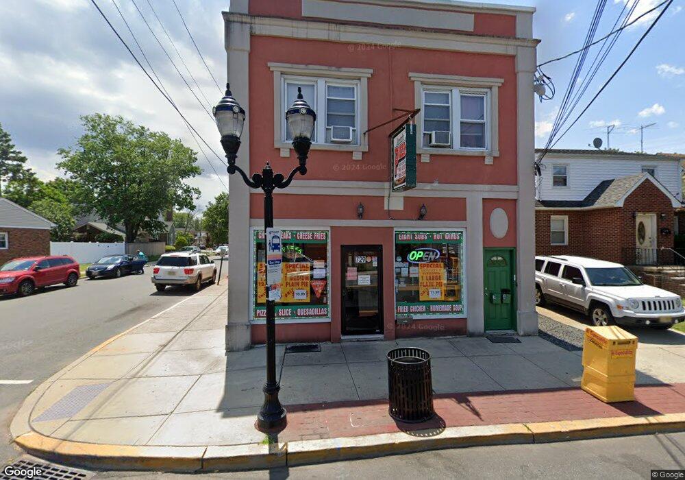 729 Roosevelt Ave unit 1, Carteret, NJ 07008 - photo 1