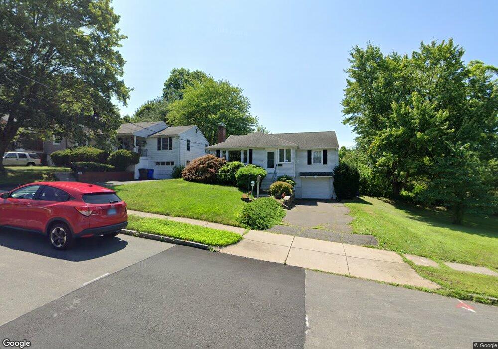 69 Jackson Ave, West Hartford, CT 06110 - photo 1