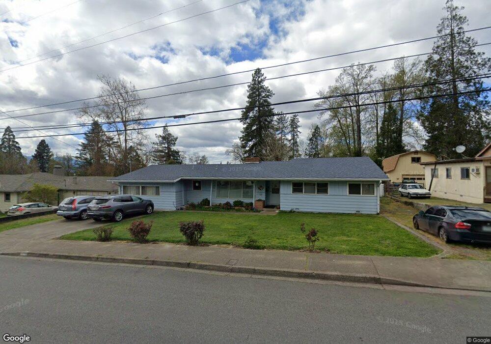 1336 NE 10th St, Grants Pass, OR 97526 - photo 1